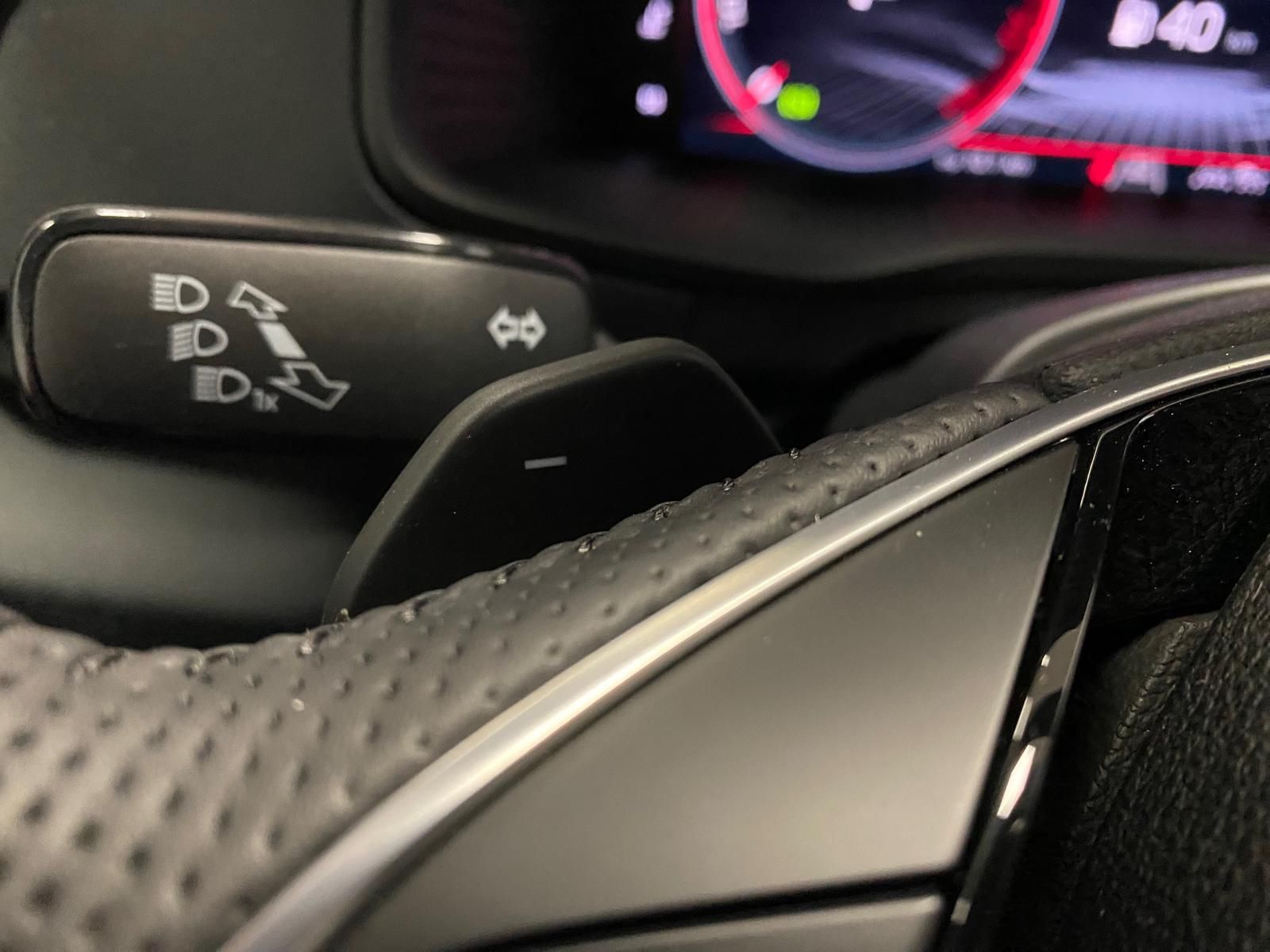 Fahrzeugabbildung SKODA Karoq 1.5 TSI SPORTLINE+MATRIX+ACC+AHK+APP+RFK++