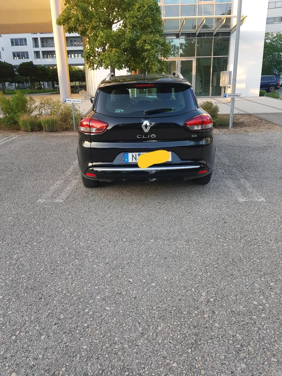Renault Clio 2015 — rear view