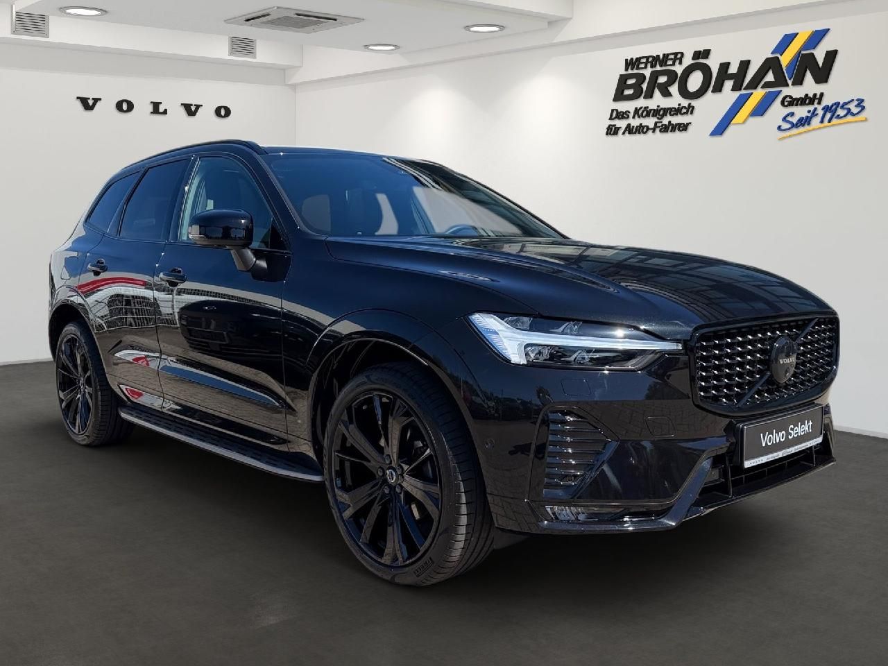 Fahrzeugabbildung Volvo XC60 B5 Benzin AWD Plus Black Edition