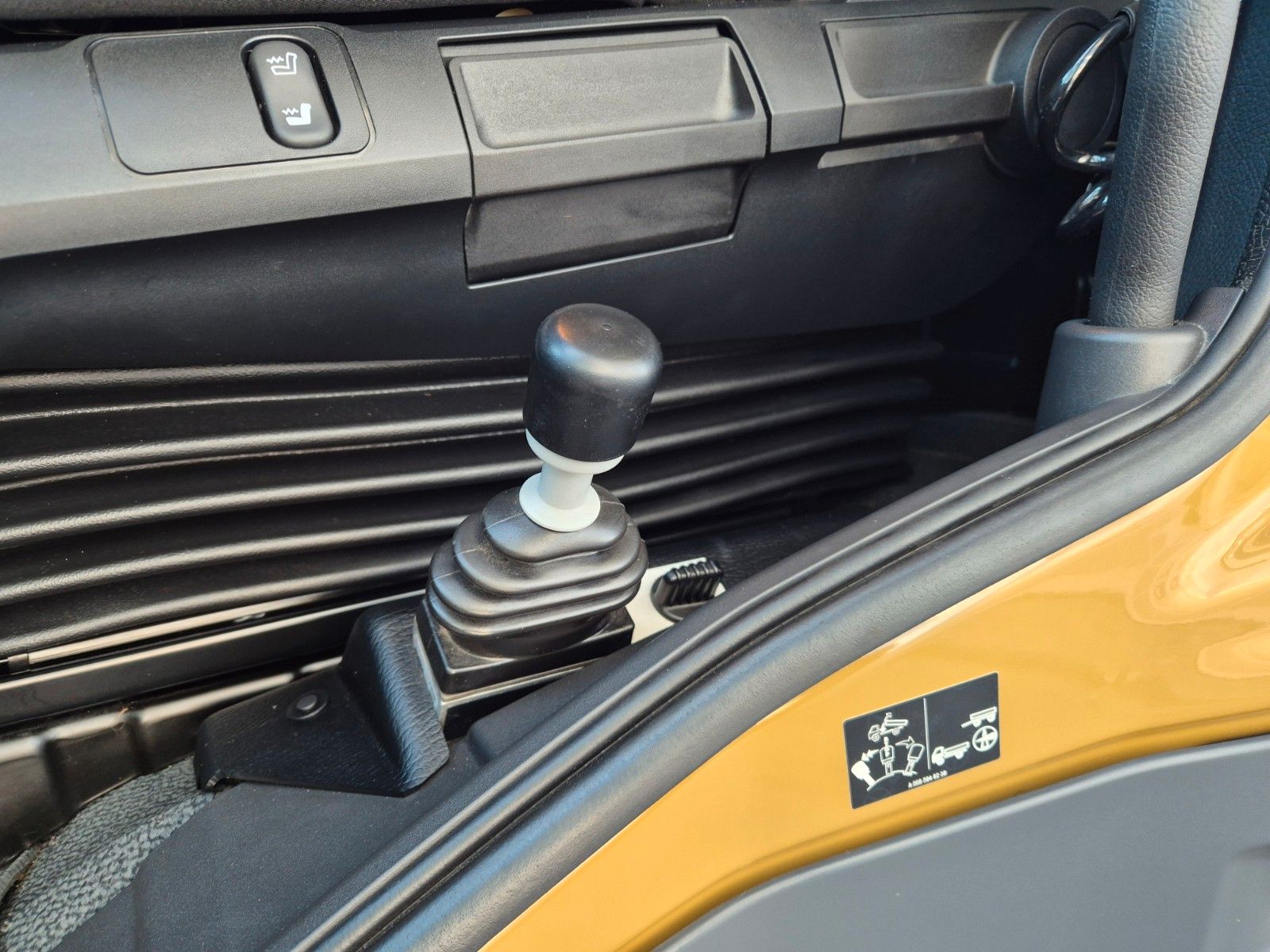 Fahrzeugabbildung Mercedes-Benz Arocs 1836 AK 4x4 Meiller AHK