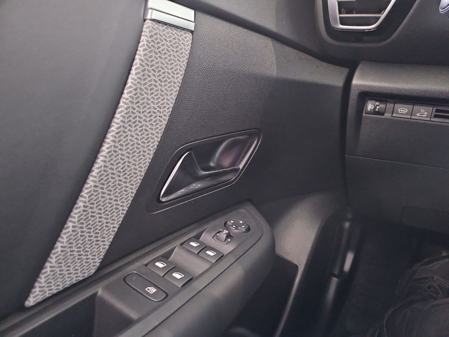 Citroën C4 X - Bild 13