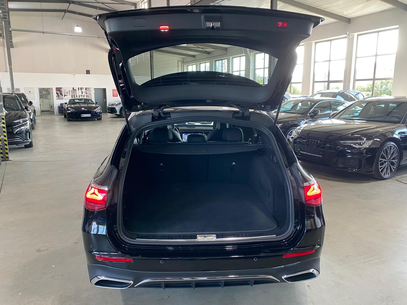 Fahrzeugabbildung Mercedes-Benz E 220 T d AMG Line Advanced/DIS/´19/