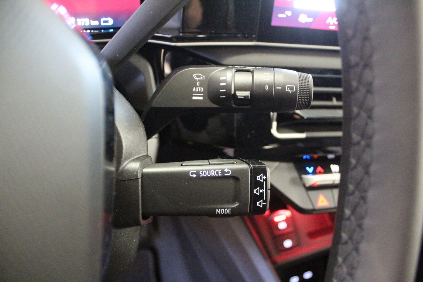 Fahrzeugabbildung Renault R 4 E-Tech 150 Comfort Range Iconic *Vollausst.*
