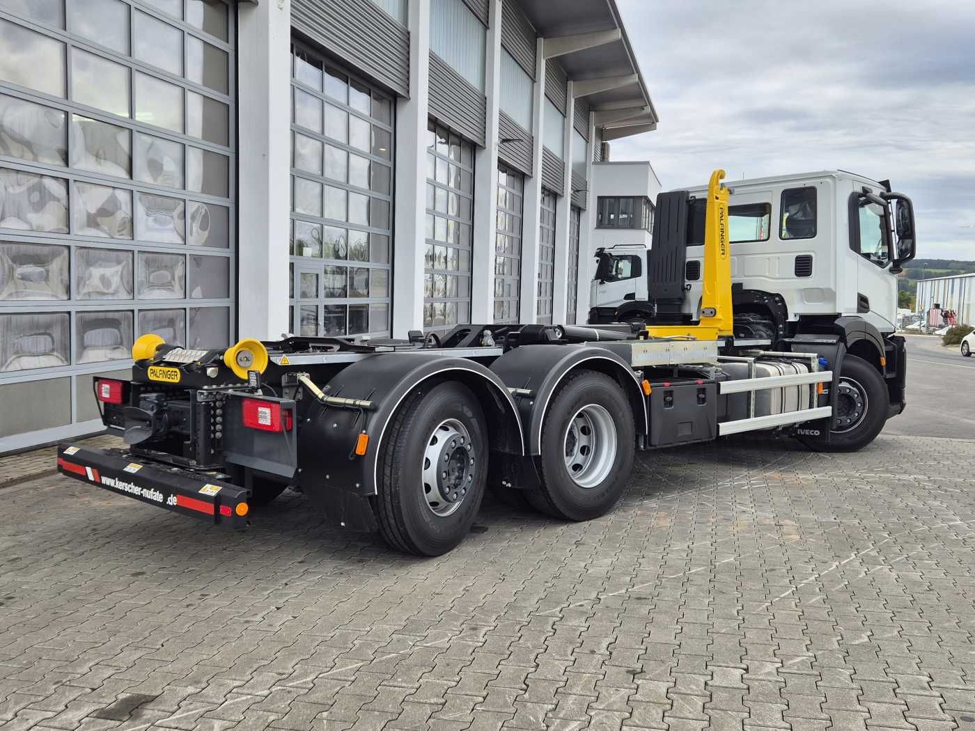 Fahrzeugabbildung Iveco X-Way AD280X46Y/PS ON 6x2 Palfinger PHT20SLD5