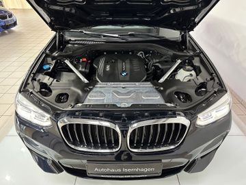 Fahrzeugabbildung BMW X3 xD30d M SPORT Panorama AHK Kamera HUD Alarm