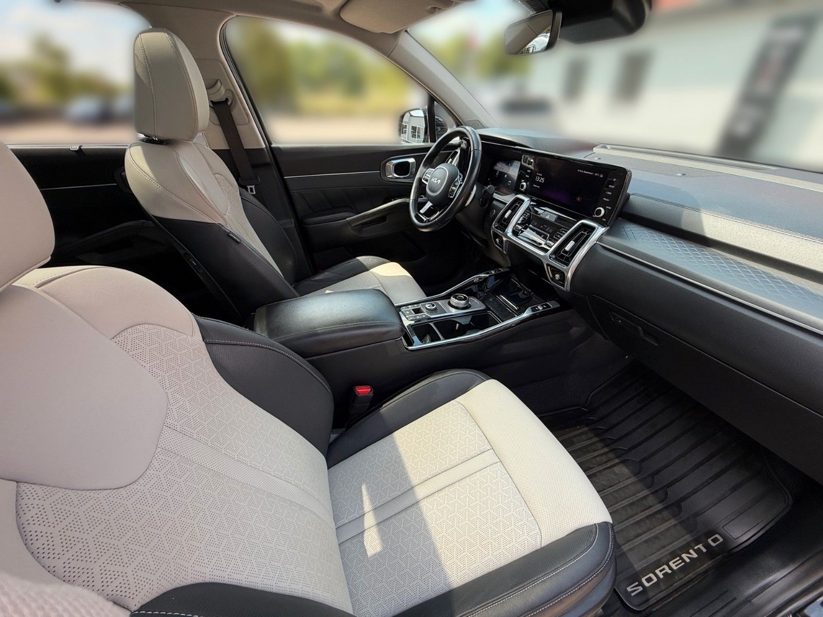 Fahrzeugabbildung Kia Kia Sorento 2.2 CRDi AWD PLATINUM Sporty Glasdac