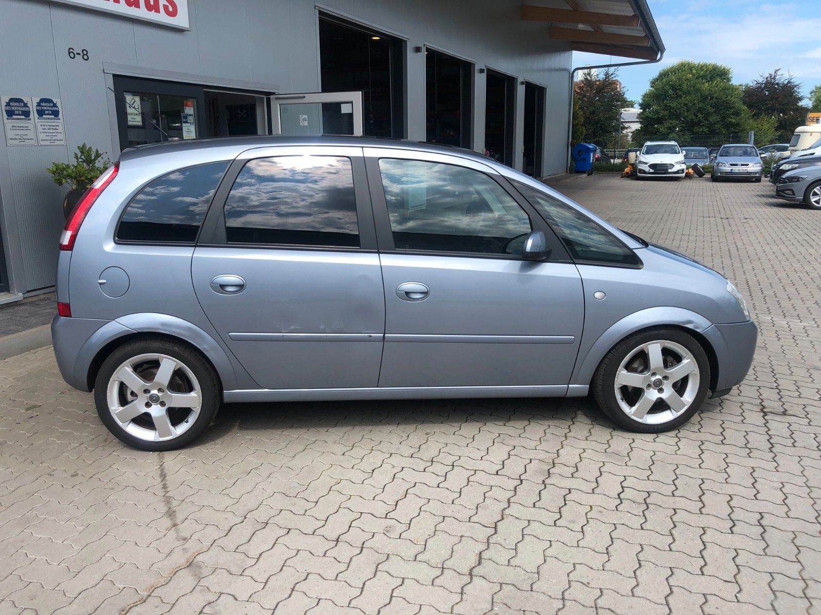 Fahrzeugabbildung Opel Meriva Cosmo Automatik Leder Navi