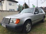 Mercedes-Benz 230TE, 7 Sitzer H-Kennzeichen