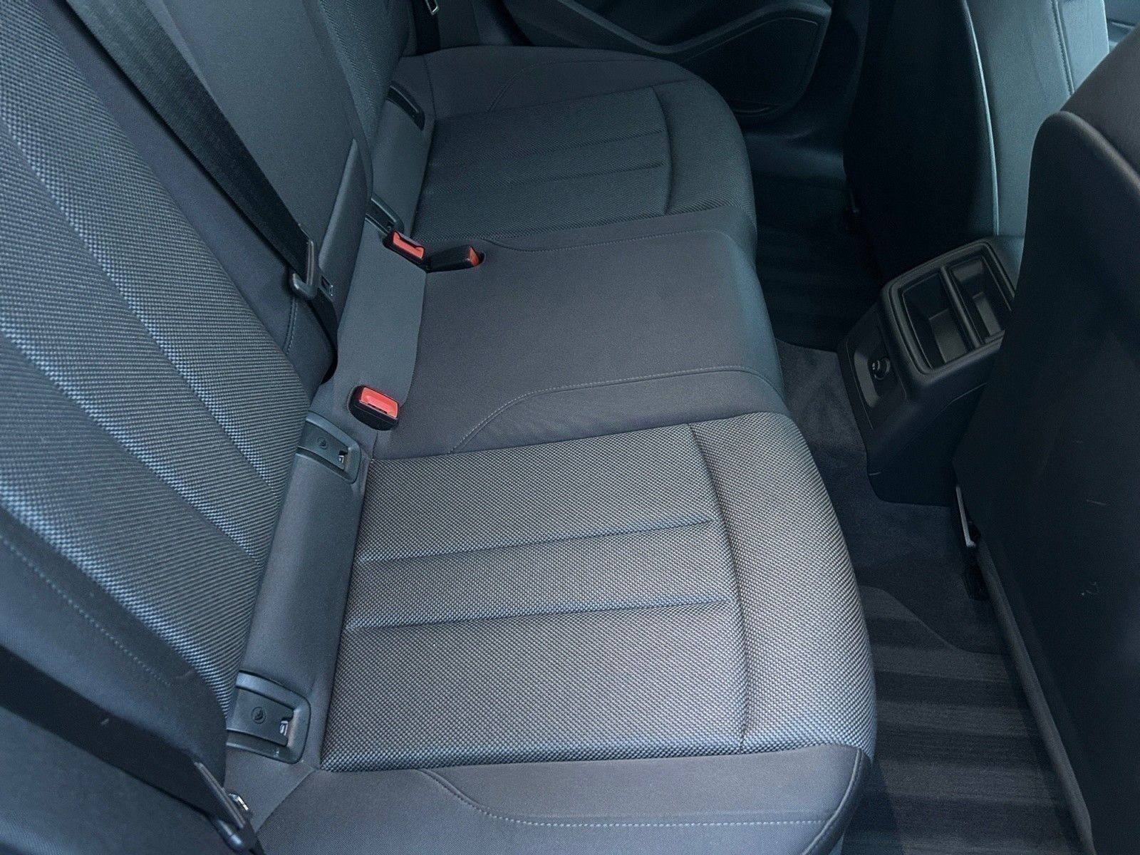 Audi A4 - Bild 15