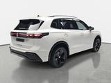 Volkswagen TIGUAN 2.0 TDI DSG R-LINE NAVI LED PANO - VW Tiguan Gebrauchtwagen