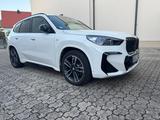 BMW iX1 xDrive30 - M-Sport Paket, Panorama, 360Grad - BMW iX1 von privat