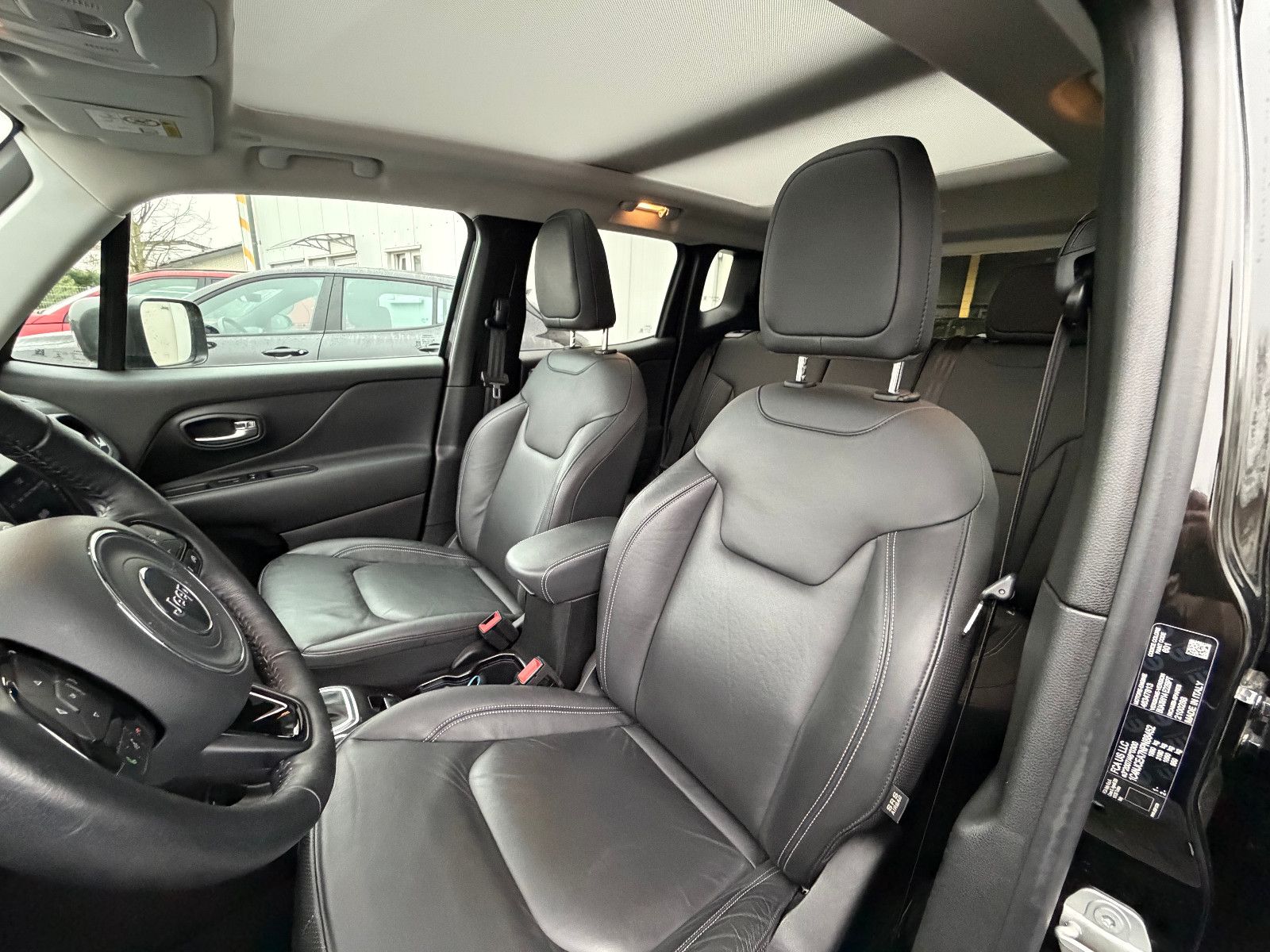 Fahrzeugabbildung Jeep Renegade Longitude Mild-Hybrid FWD/PANO/NAVI/KAM