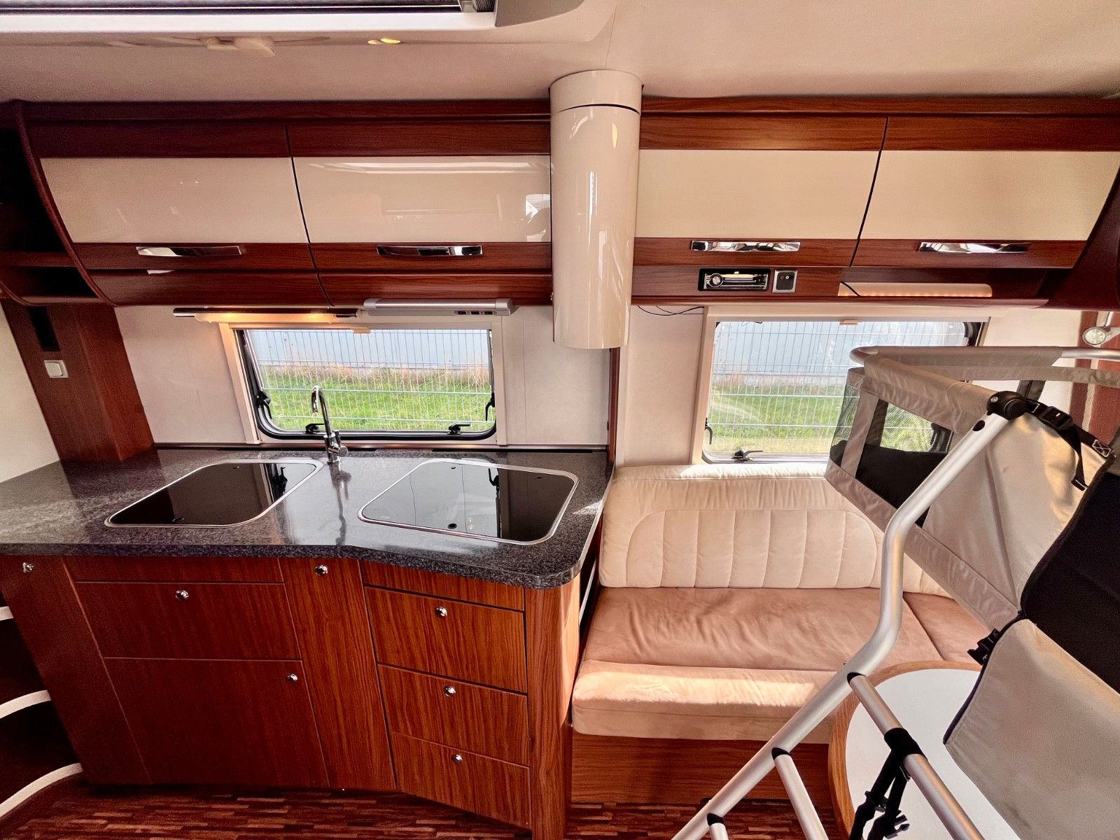 Fahrzeugabbildung HYMER / ERIBA / HYMERCAR Nova S 546 -Kinderbett, Solar, Mover -