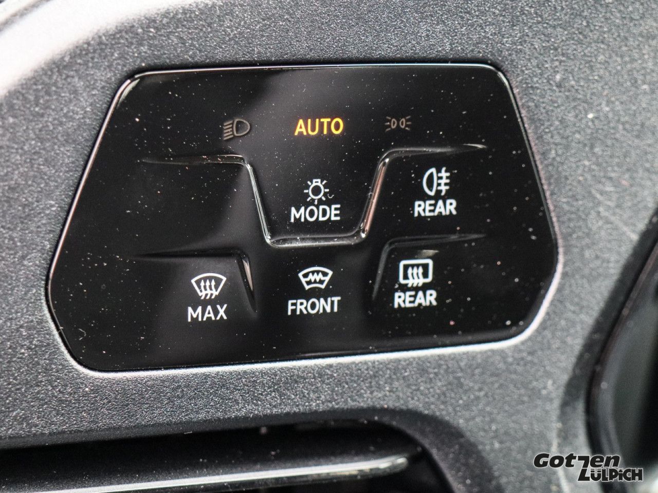 Fahrzeugabbildung Volkswagen Caddy 1,5TSI App-Connect Klima ACC PDC Bluetooth