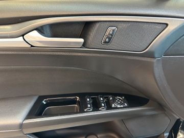 Ford Mondeo Lim. Titanium *AHK*Park*