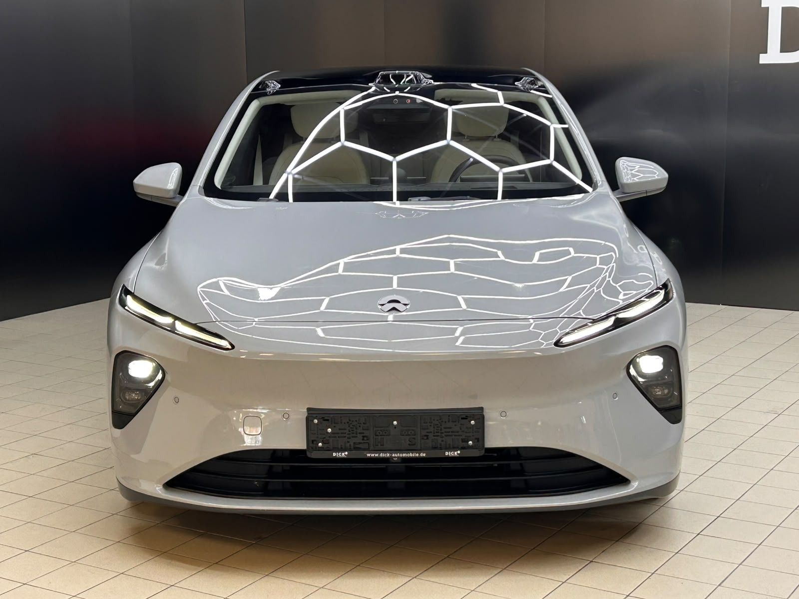 Fahrzeugabbildung NIO ET7 AWD BATTERI INKL PANO+HEAD+360+ACC+LED+AHK+