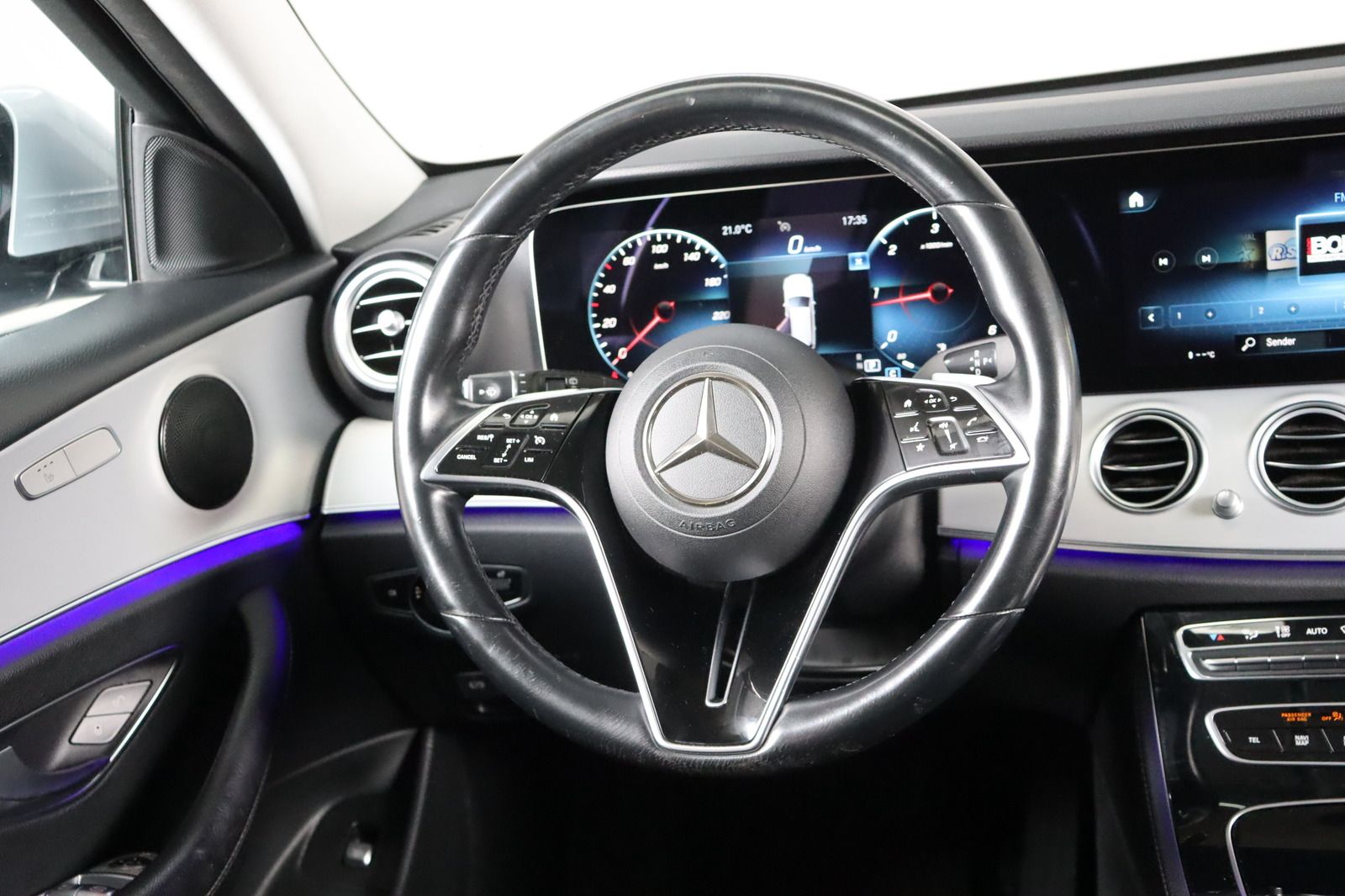 Fahrzeugabbildung Mercedes-Benz E 220 T d  * LED * DAB * Widescreen