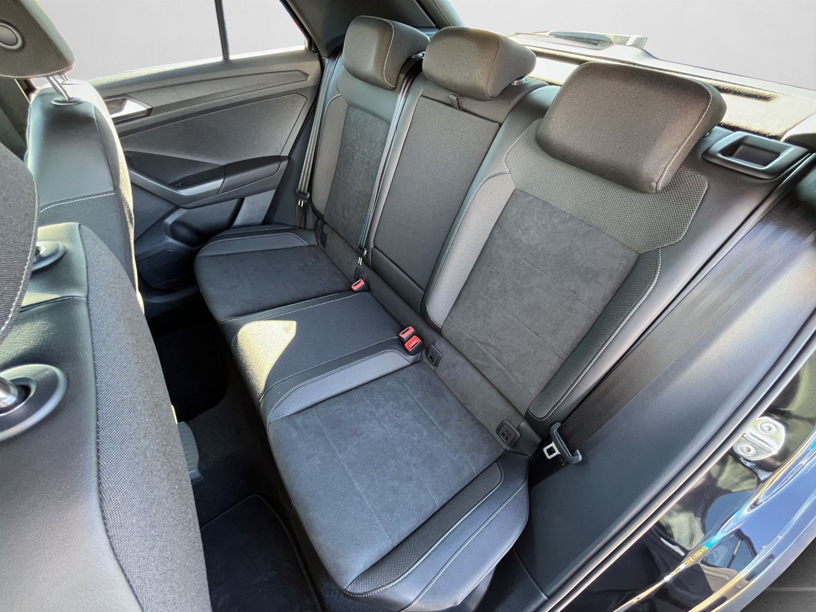 Volkswagen T-Roc - Bild 15