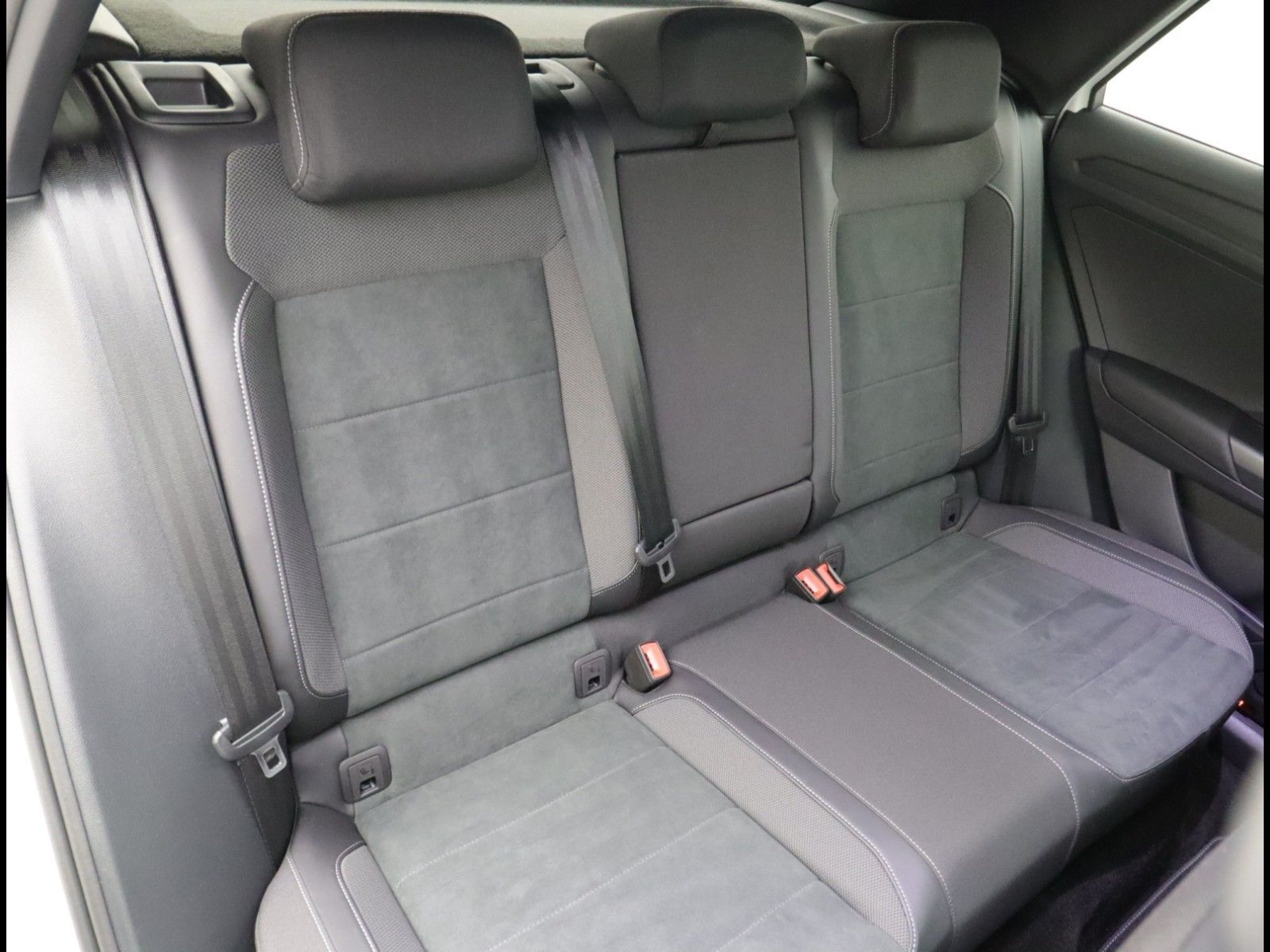 Volkswagen T-Roc - Bild 8