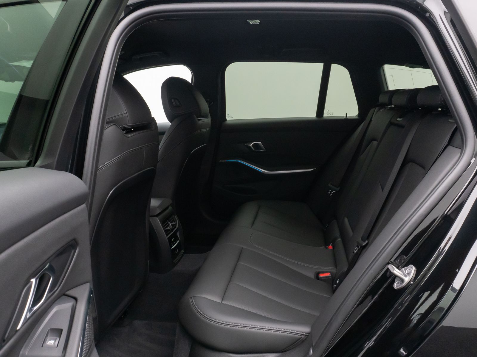 Fahrzeugabbildung BMW 318i M Sport Kamera DAB Lenkrhzg Komfort Alarm