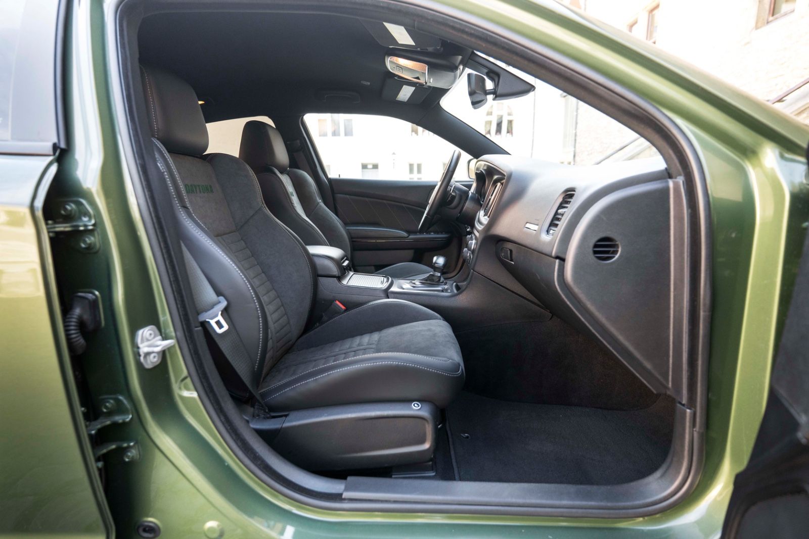 Fahrzeugabbildung Dodge Charger 5,7L DAYTONA WIDEBODY ALPINE CARPLAY KAM