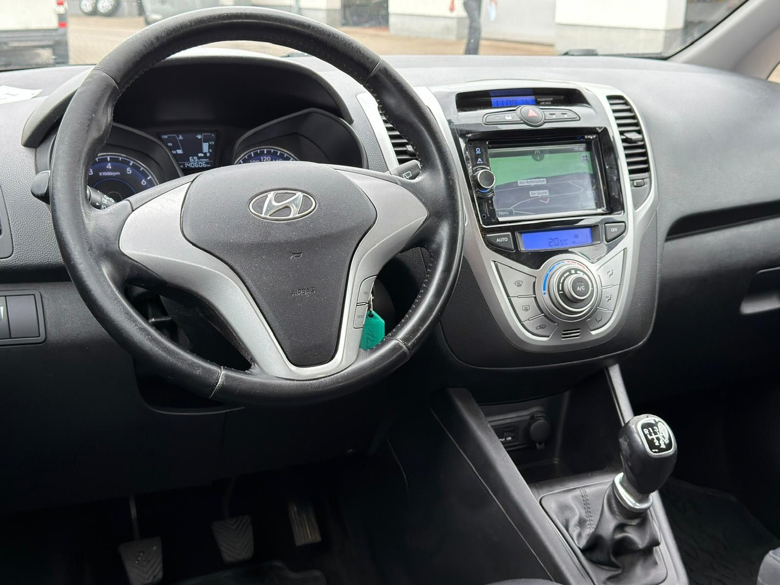 Fahrzeugabbildung Hyundai ix20 1.6 Comfort Navi*Allwetterbereifung