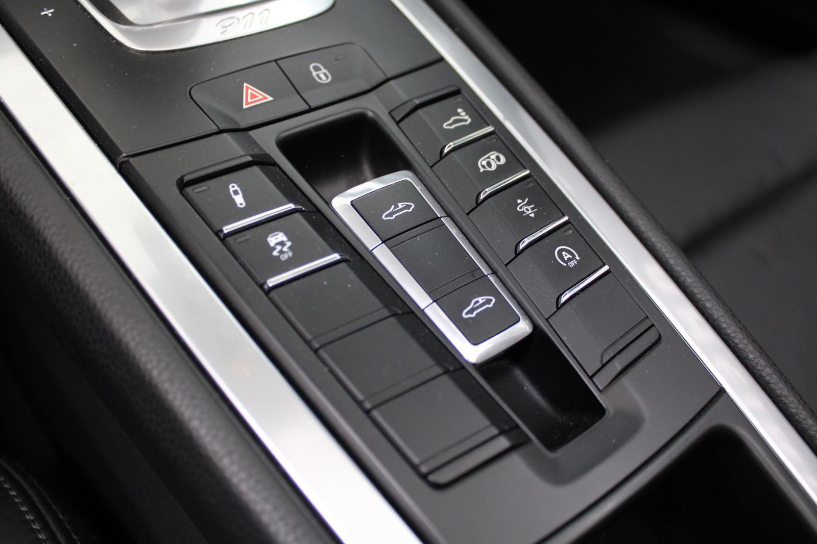 PORSCHE 991 TARGA 4S