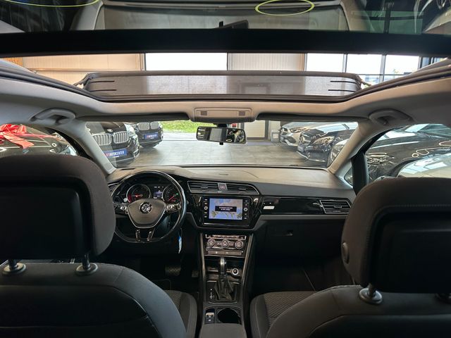 Volkswagen Touran *7 Sitzer*NAV*PANO**3-ZONEN*