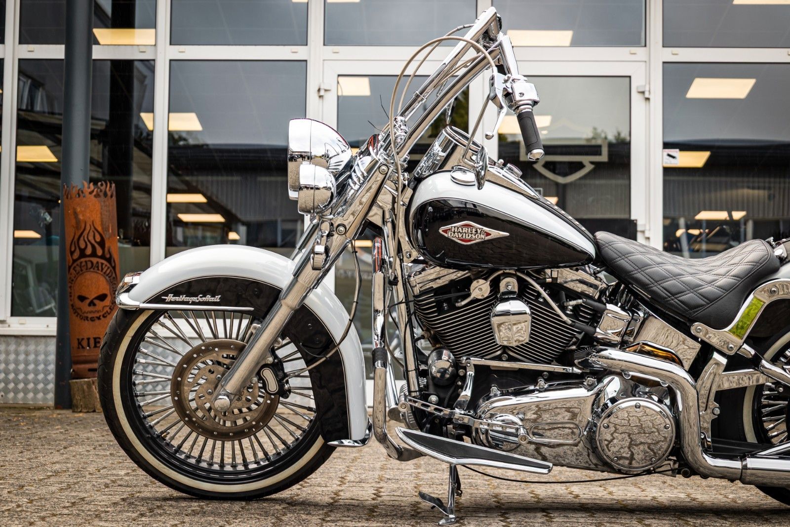 Fahrzeugabbildung Harley-Davidson FLSTC Heritage Classic Twin Cam 96 cui - Chicano
