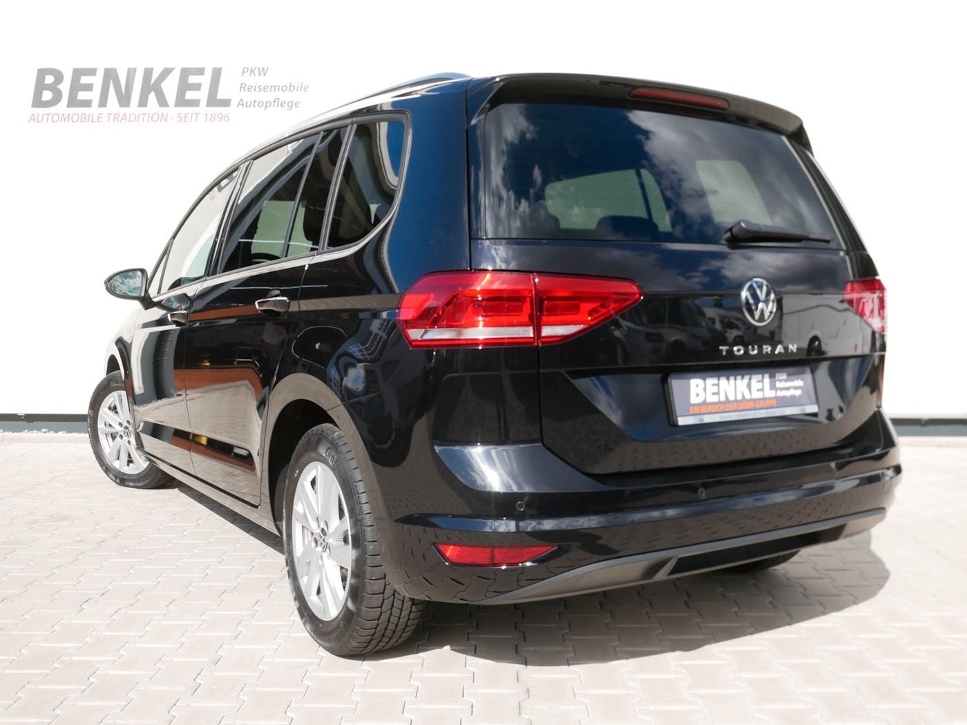 Fahrzeugabbildung Volkswagen Touran 1.5 Comfortline NEU48T 7-Sitzer ACC PDC