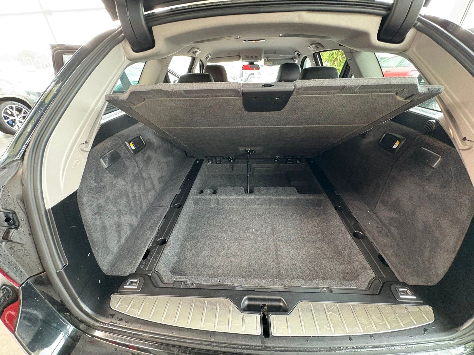 Fahrzeugabbildung BMW 518d Touring/E-Sitze/Navi/PDC/Xenon