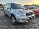Toyota RAV 4 RAV4 2.0 D-4D Sol 4X4 - gebrauchte Toyota RAV 4 aus dem Jahr 2004