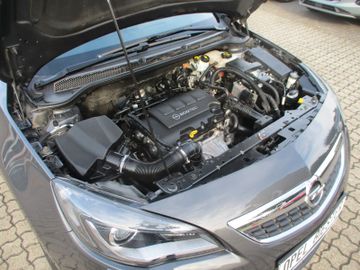 Opel Astra J Sports Tourer Innovation  PDC+Allwetter