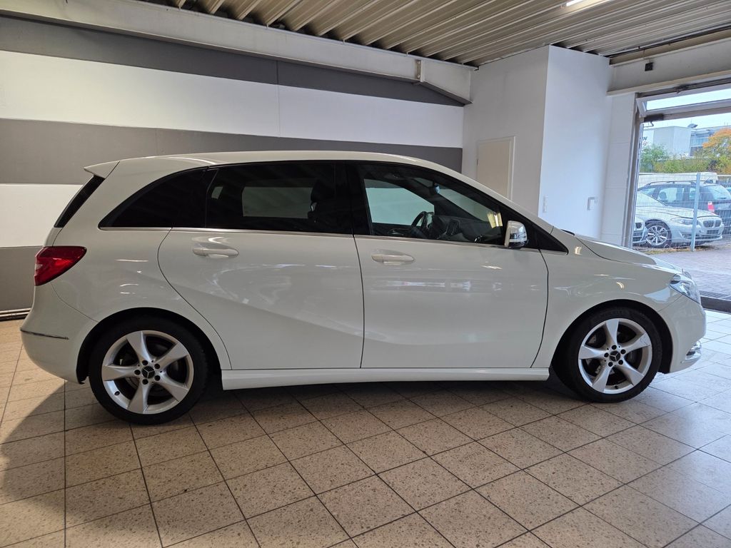 Mercedes-Benz B 180 B B 180 BlueEFFICIENCY HU AU NEU – Ansicht 8