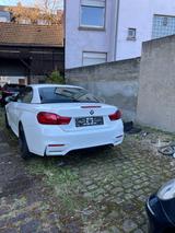 BMW M4 Cabrio Competition - weiße BMW M4