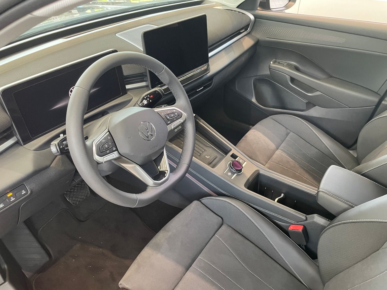 Volkswagen T-Roc - Bild 7
