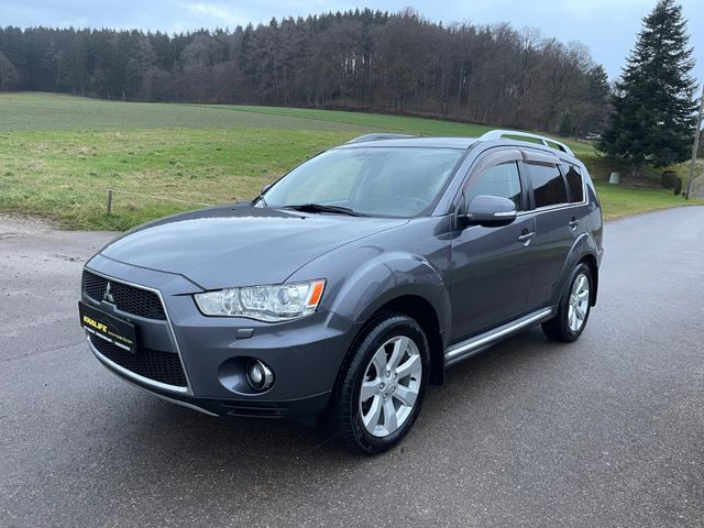 Mitsubishi Outlander Invite 4WD