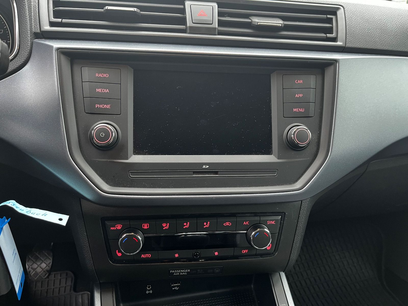 Fahrzeugabbildung SEAT Arona Style 70 KW LED 17" PDC SHZ BT USB