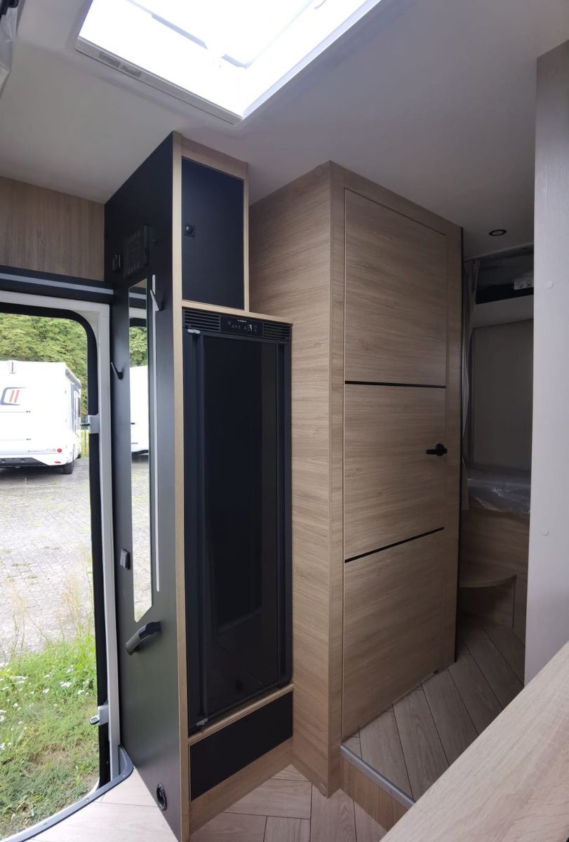 Fahrzeugabbildung Challenger 380 Graphite Edition