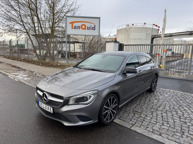 Mercedes-Benz CLA 200 CLA -Klasse*AMG-PAKET*PANO*NAVI*XENON