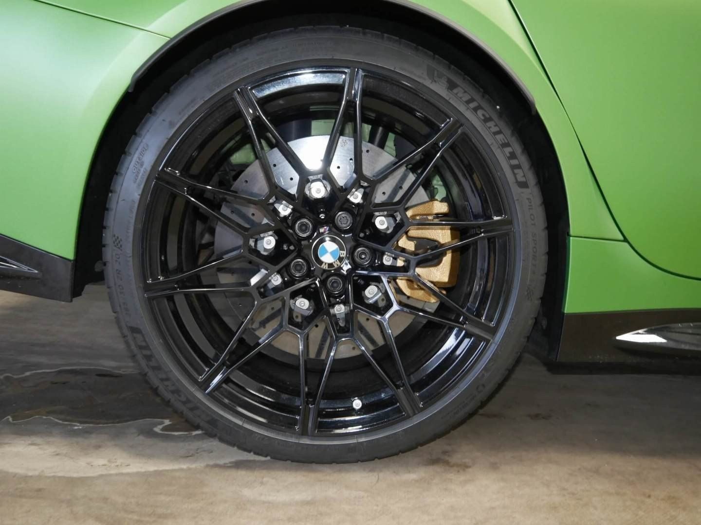 Fahrzeugabbildung BMW M3 Competition M xDrive Touring Sonderlackierung