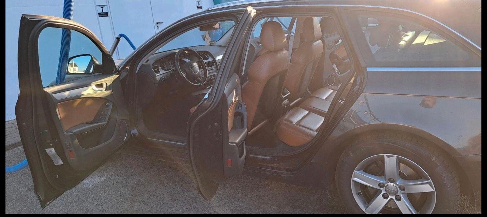 Audi A4 2009 — interior