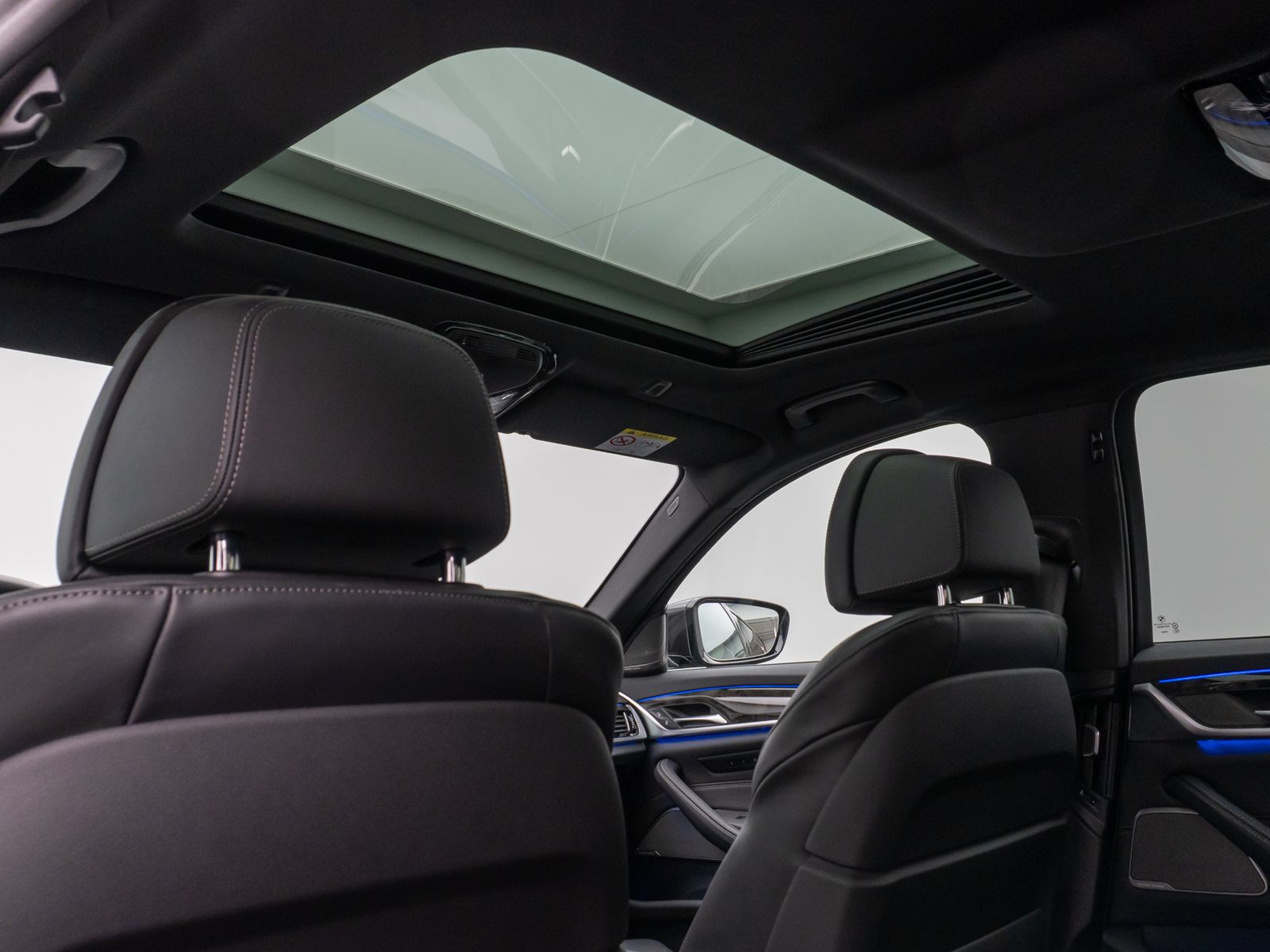 Fahrzeugabbildung BMW 540i xD M Sport Glasdach Laser Kamera HUD SoftCL