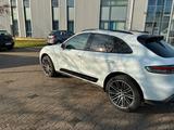 Porsche Macan 2.0 (265 PS) | Carraraweiß Metalli - gebrauchte Porsche Macan aus dem Jahr 2023