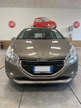 Peugeot 208 1.6 e-HDi 92 CV Stop&Start ETG6 5 po - Peugeot 208 mit Halbautomatikschaltung