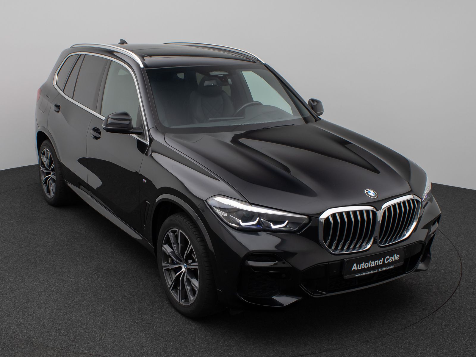 Fahrzeugabbildung BMW X5 xD40d M Sport Panorama 360° HUD DAB HiFi AHK