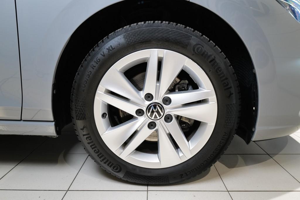 Volkswagen Golf VIII 1.0eTSI DSG Life StdHz Navi ACC Led, миниатюра 22