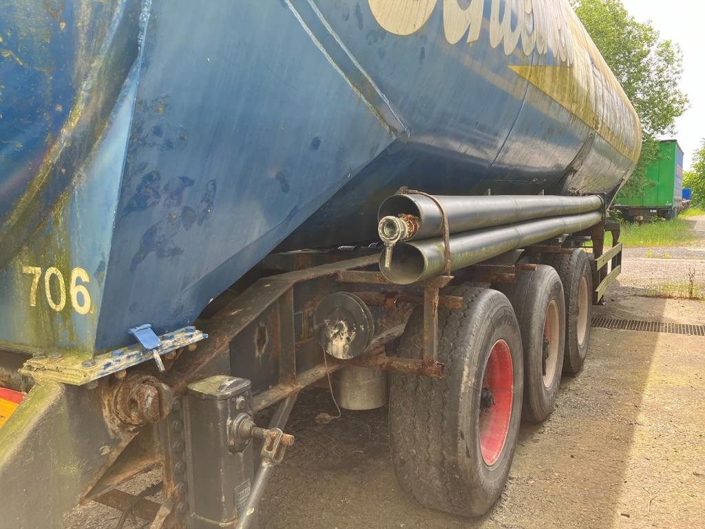 Fahrzeugabbildung Andere 3-Achs-Silo f Staub-u. Rieselgüter Typ SSK59/10-