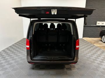 Mercedes V 220 - 7