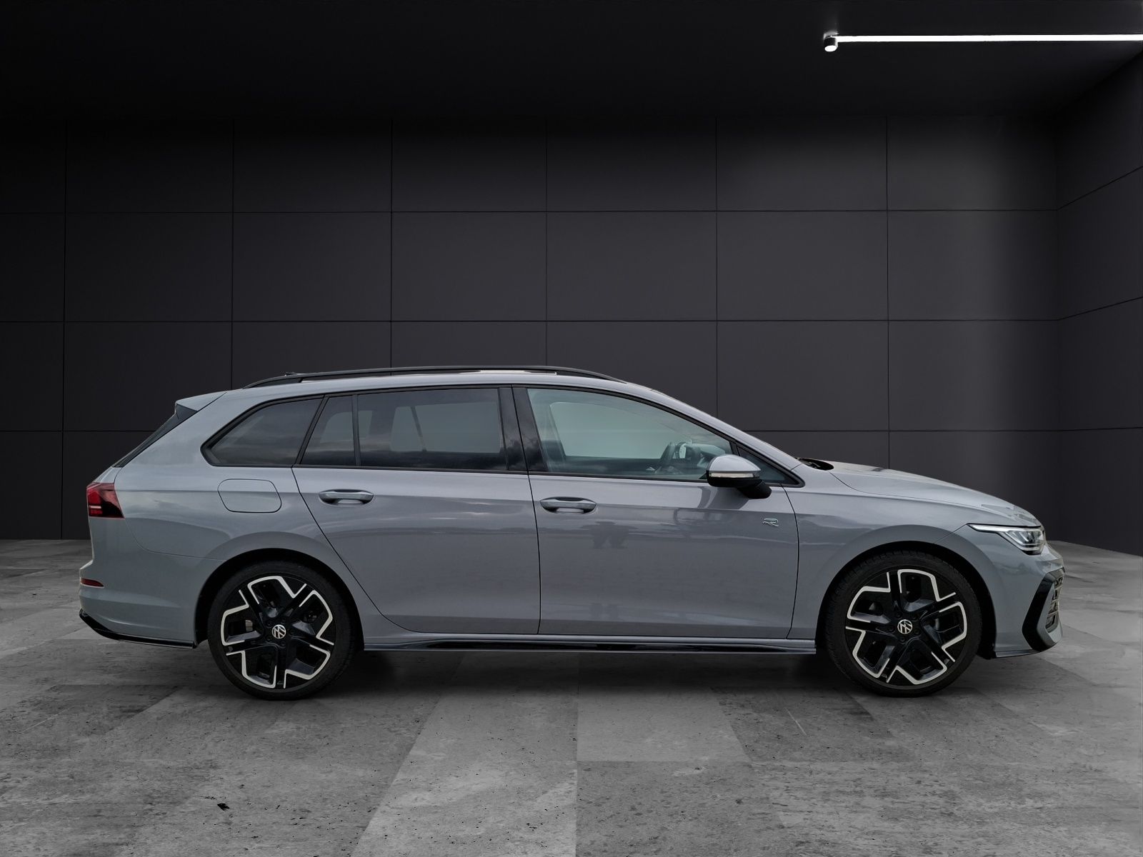 Fahrzeugabbildung Volkswagen Golf VIII Variant eTSI R-Line DSG Standhzg. LED